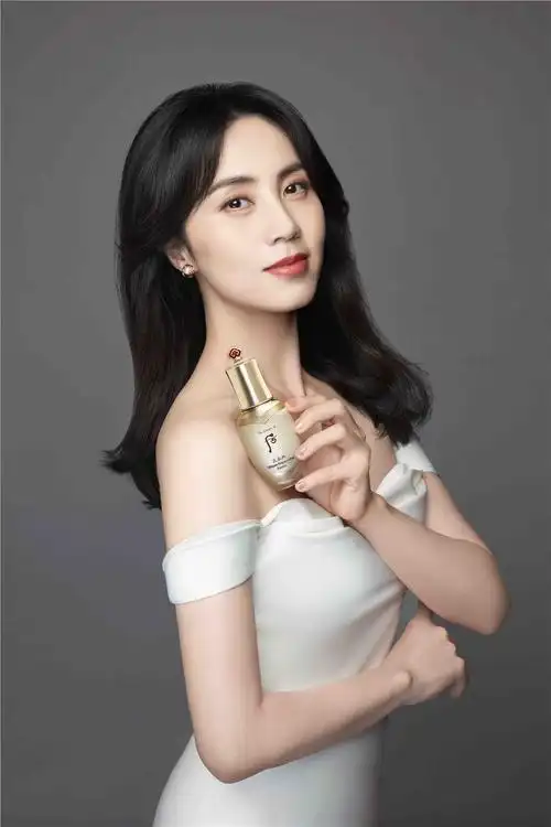 悦享线率凝颜奢容whoo后携手品牌挚友孙莉邂后线率上扬的皇后侧颜