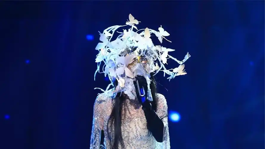 《蒙面唱将猜猜猜》大咖合集,还属周深男扮女装最惊艳!