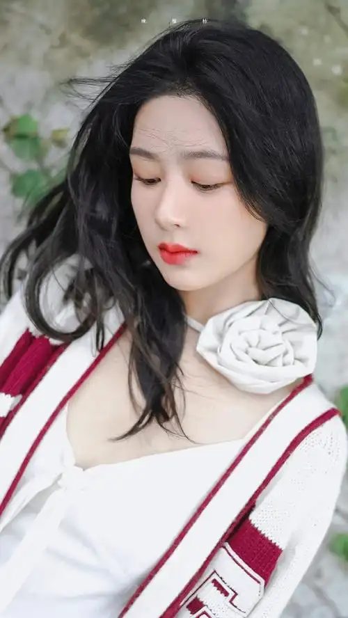 杨紫拼色针织开衫