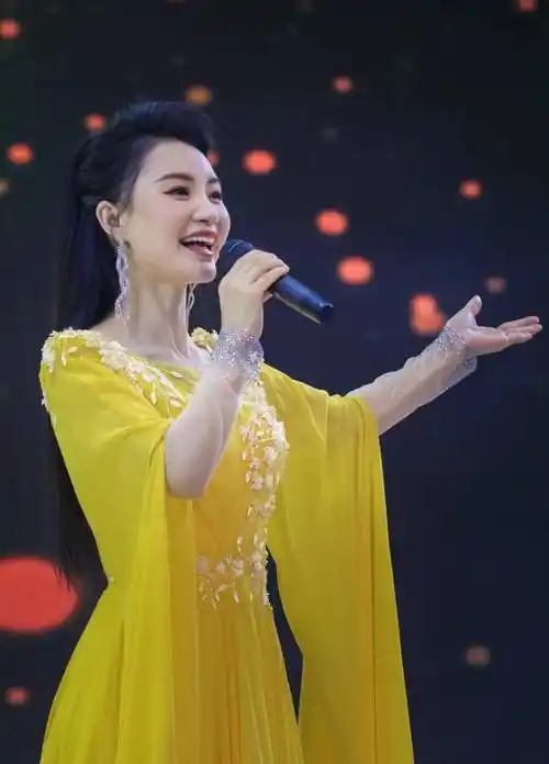 青年女高音张芝明带你领略民歌的魅力!_中国_演出_长沙