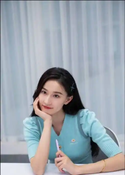 原创中国体操女神张豆豆25岁的她颜值在线气质若兰搭配清新甜美