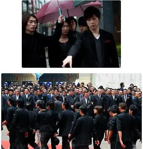 阿信       五月天主唱阿信,祖母告别式上前来致意的黑道人物有竹联帮