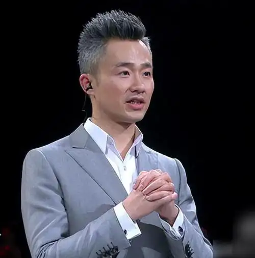 "上海一哥"程雷,隐瞒10年的娇妻,原来是大家熟知的美女主持人