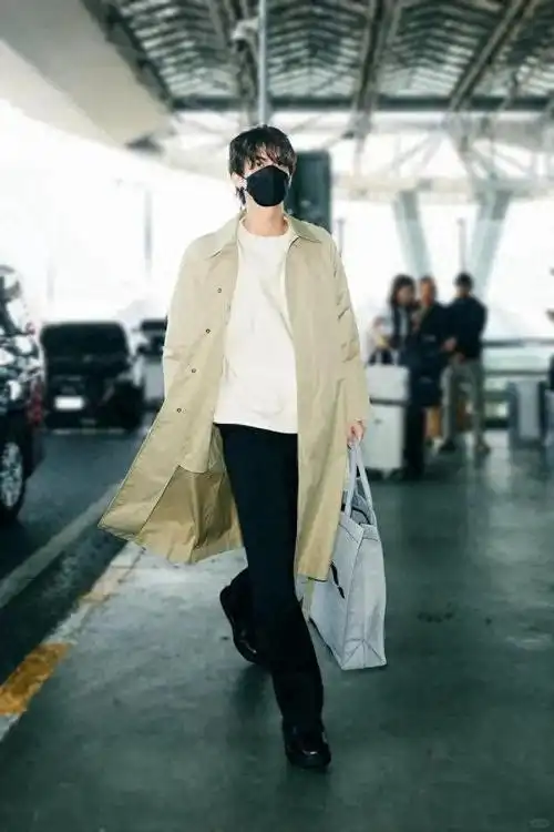 身高不满18米能不能把风衣穿好看看看陈坤和刘昊然