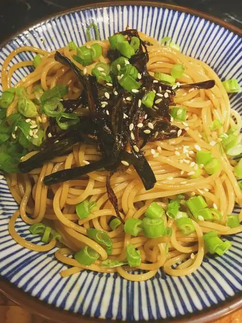 懒人必学做一次可以吃好久的葱油拌面05