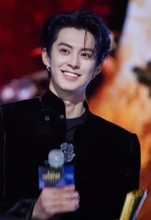 网易首页>网易号>正文申请入驻>660_957竖版 竖屏