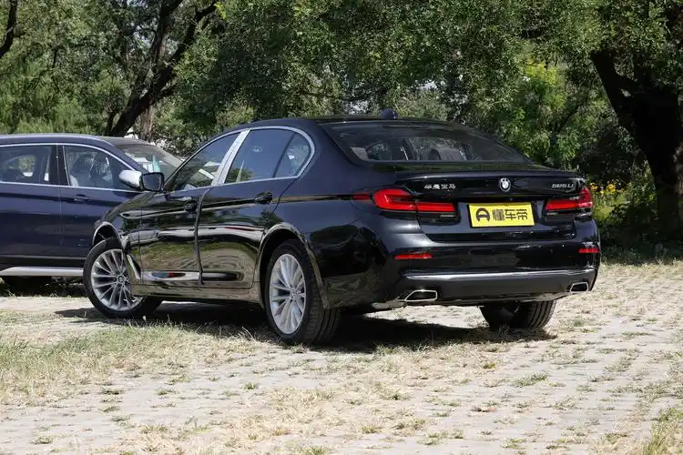 2023款宝马5系家族上市 售43.39万元起