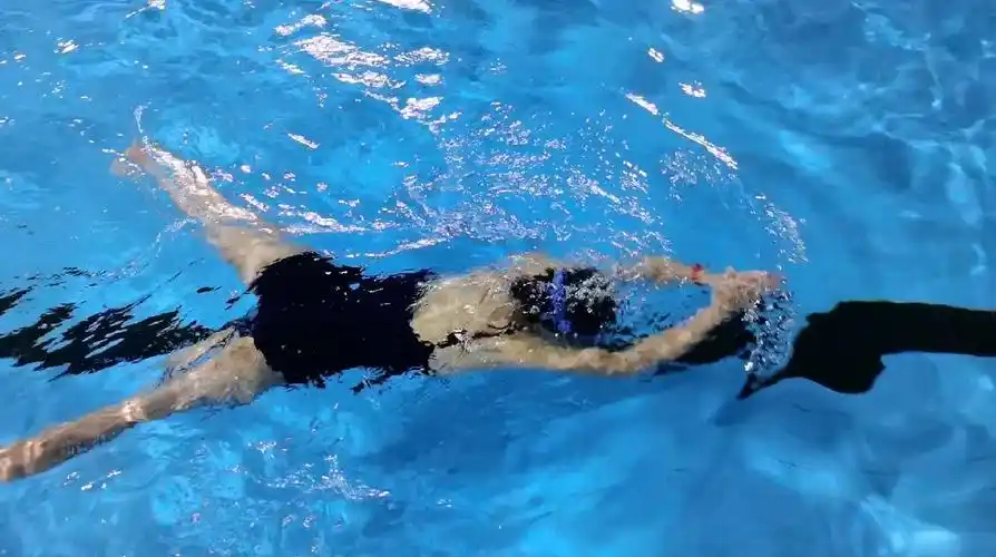 第126天,今年新增目标,希望蛙泳泳姿更好看一些(17