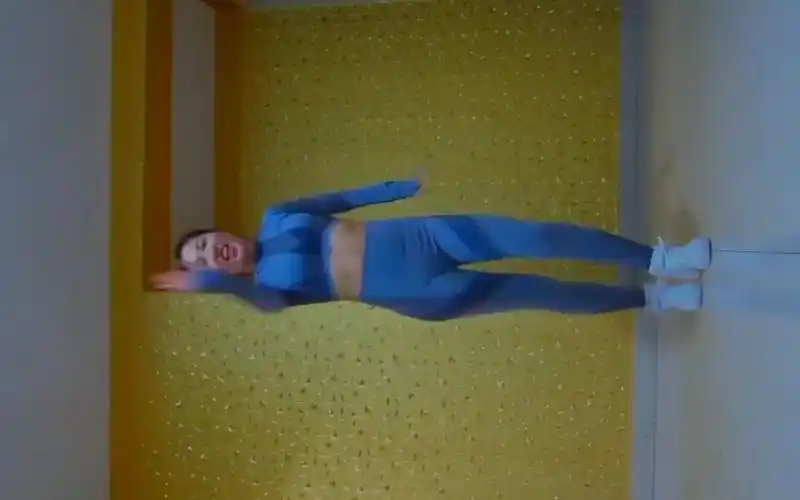 新泰金金广场舞 (2)