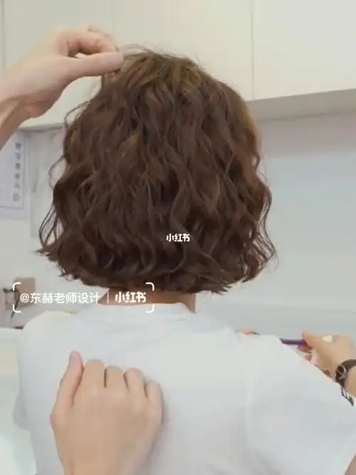 90北京三里屯唯一一款韩式风格美发店 女生短发发型 烫发打理 适合