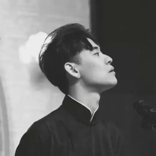 德云社张云雷德云社值得壁纸头像图源网络侵删致歉