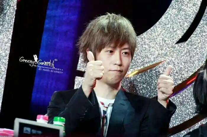 金曲奖五月天阿信圆梦,与怪兽约定实现,歌迷泪目