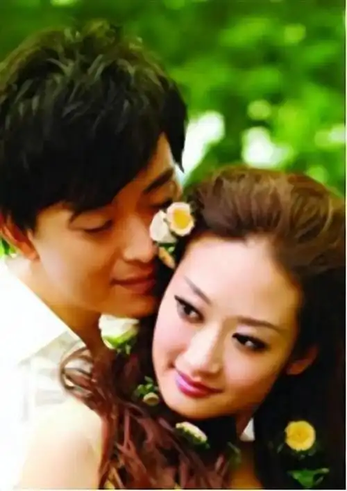 回顾黄海冰不接受前妻丁克二婚娶小12岁娇妻婚后生两子幸福