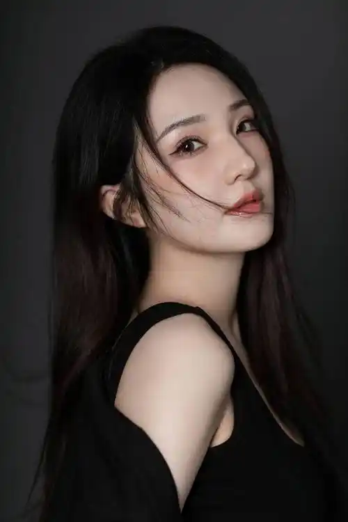 导演王晶选角色眼光精准晶女郎桂晶晶老板娘2港味十足