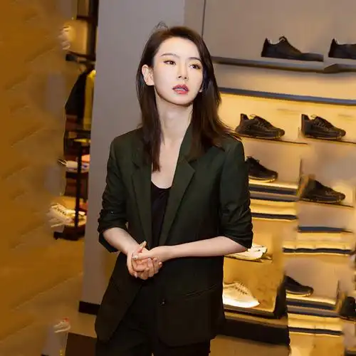 主持人戚薇明星同款气质韩版休闲西装套装职业西服九分裤女高贵