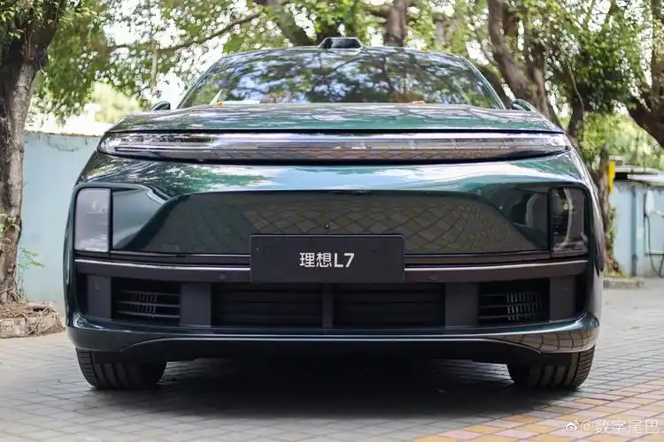 5座中大型suv理想l7真车实拍