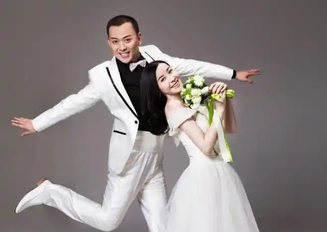 因戏结缘甄锡用经历述说了她爱情的结晶其丈夫更是位敬业演员