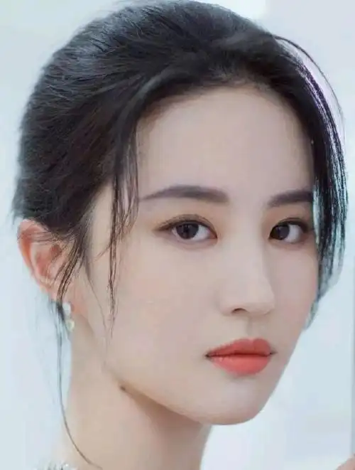 刘亦菲的颜值为什么这么高?