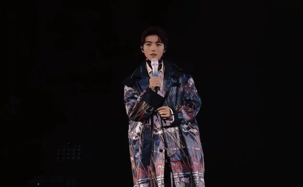 王俊凯无边界演唱会壁纸送上360度立体无死角的帅