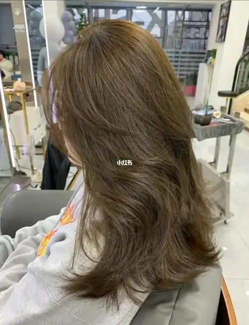 橘调,百搭又气质迹奶茶棕素颜也可以驾驭,室内冷棕,阳光下带点金棕色