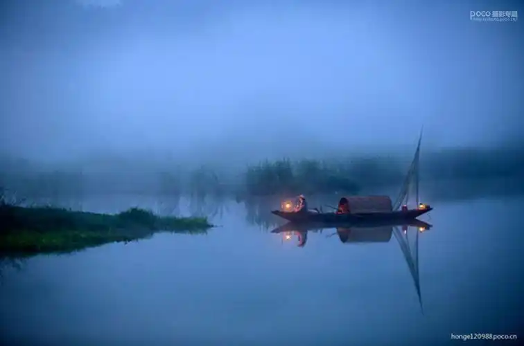 偏意境的,黑背景拍的也是夜景的类型,所以我就想了一个夜景仙气的主题