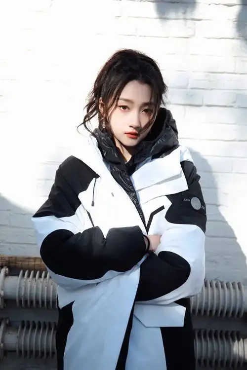 关晓彤初冬穿搭