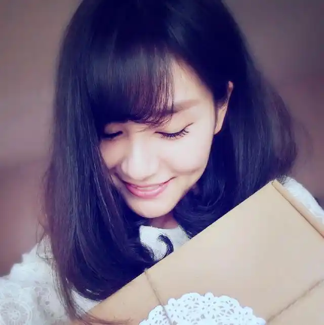 开心麻花艾伦老婆曝光,气质温婉颜值高,二人已低调结婚6年_朱微玮