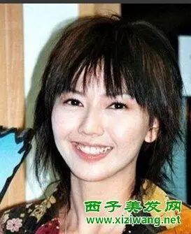 适合中年短碎发型 不但时尚还显年轻