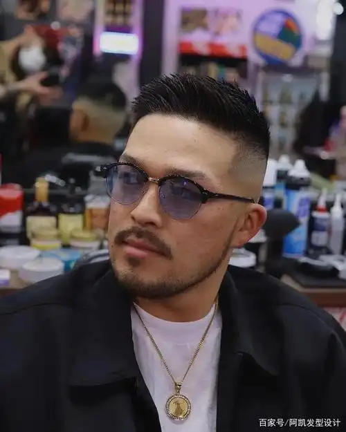 男生不喜欢太文艺的发型剪这几款三面光发型简单霸气显硬汉