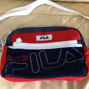000人付款淘宝fila/斐乐斜挎包