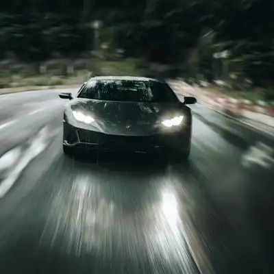 霸气黑色酷炫跑车微信头像图片,个性头像图片