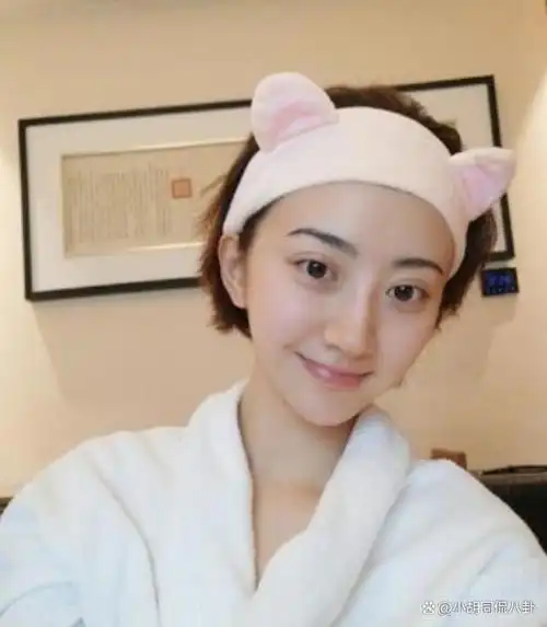 刘涛卸妆70分,景甜卸妆80分,看到杨紫的素颜照能给多少分?