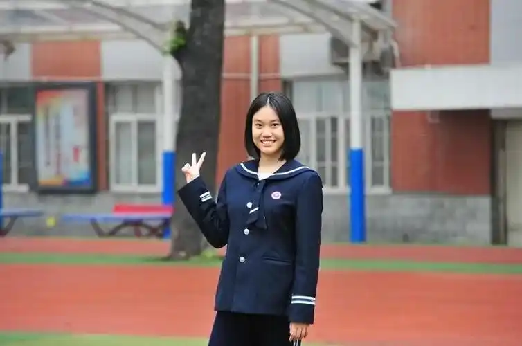 g5名校西安铁一中国际班学霸上线两名学生喜获伦敦政治经济学院lse