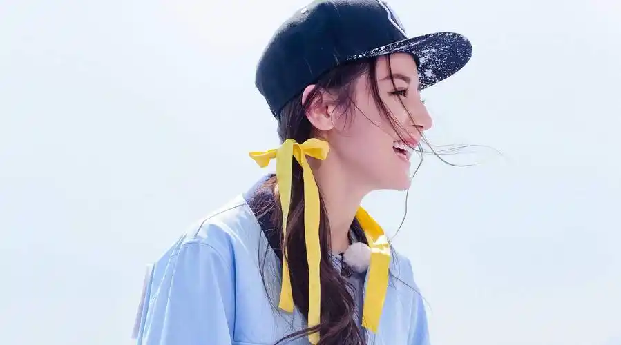 继《跑男》之后,迪丽热巴又将迎来新综艺,还获得红雷哥很高赞誉_节目