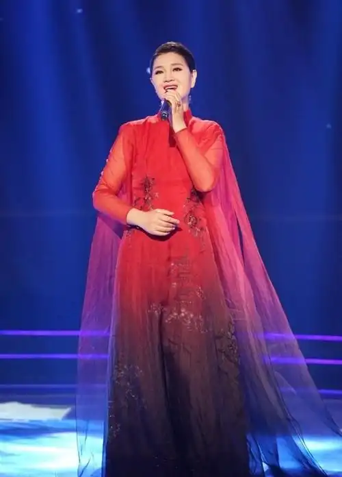 最美女中音降央卓玛