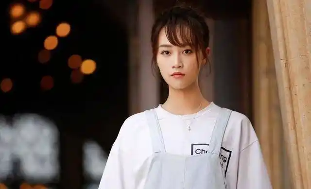 "上海名媛"蓝盈莹:她的努力到底是野心还是不甘心?_人生_梦想_什么