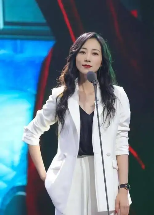 韩雪丈夫身份曝光可惊动整个娱乐圈网友怪不得韩雪不公开