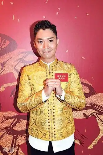 佘诗曼透露在剧组吃年夜饭 借6位数现金抽奖|佘诗曼|年夜饭|抽奖_新浪