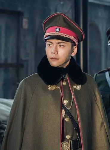 关注  陈伟霆 军装 老九门 评论 收藏