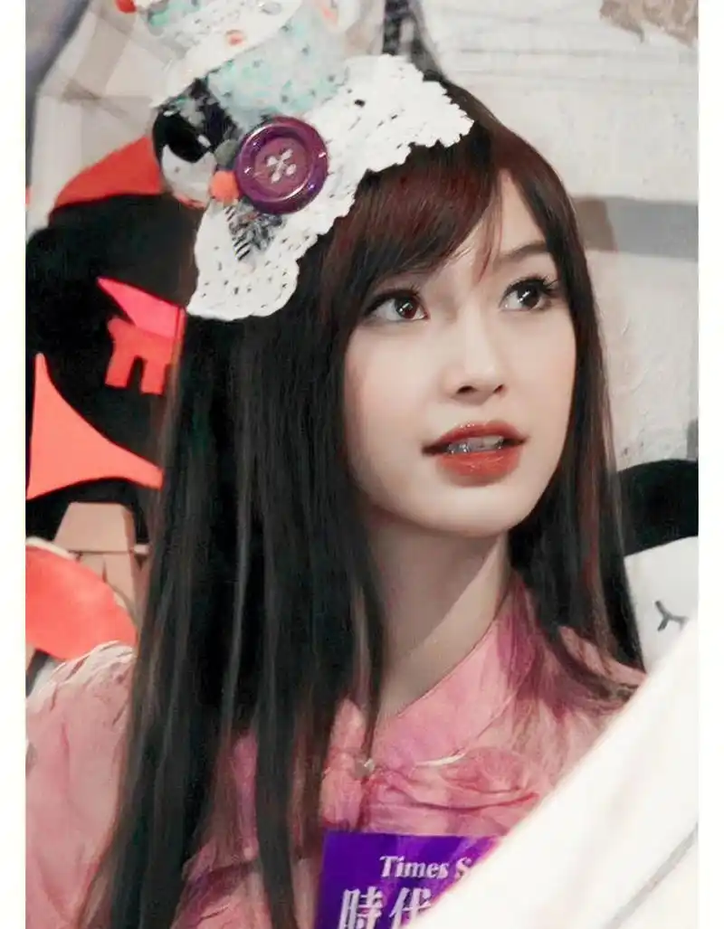 杨颖早期太绝了,这些照片还是第一次见,虽然非主流,但没丑过!