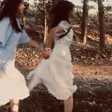 二次元qq头像女生背影