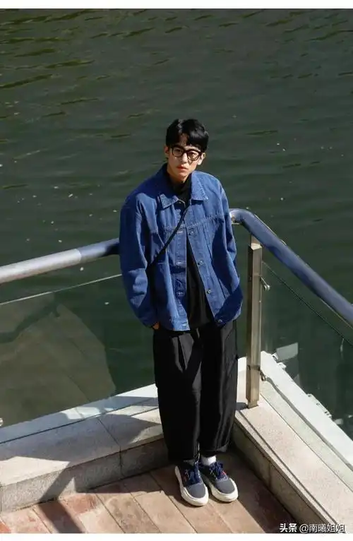 45岁的男人建议少穿"长羽绒服",拖沓又显矮,难怪被人吐槽