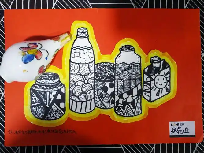 索宁画室暑假班综合造型第二课——写生线描瓶子