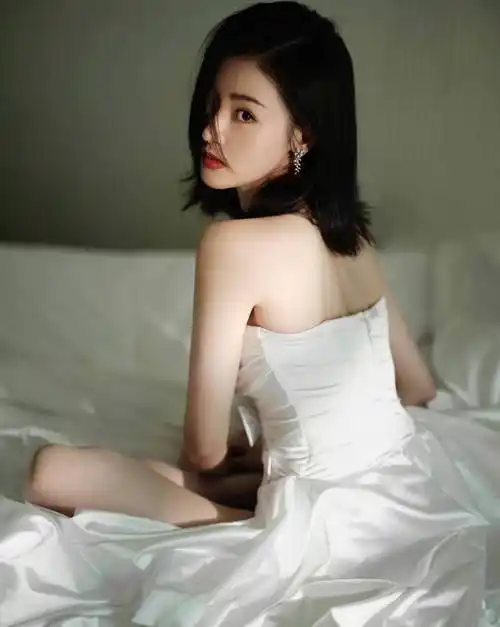 张天爱真的是绝美身材_sixta_小爱_美女