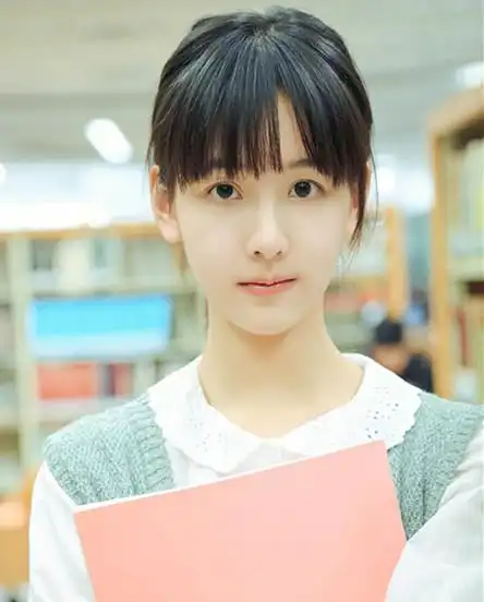 图陈都灵证件照清纯可人小耳朵是校花也是学霸