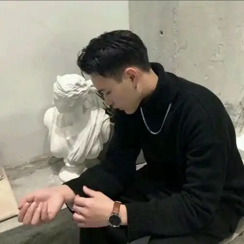 男生帅气高冷成熟稳重哥哥型头像奶酪