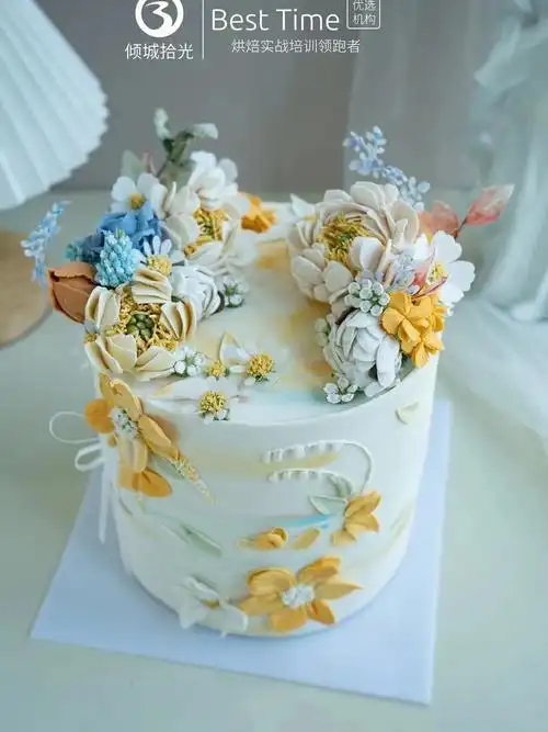 韩式裱花刮刀花蛋糕