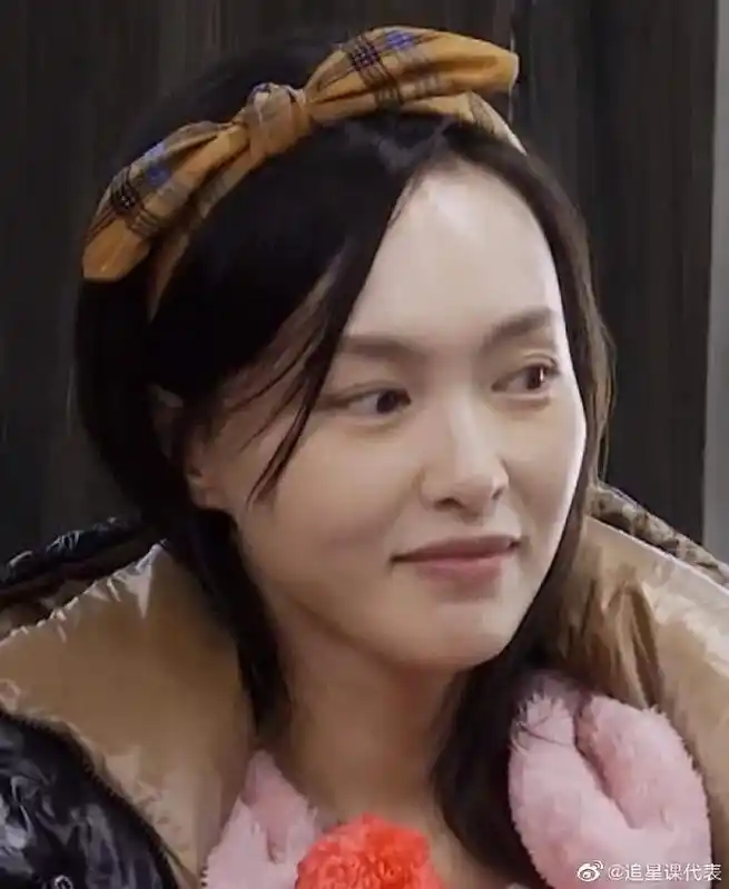 唐嫣素颜#唐嫣这真的是素颜吗?感觉和化妆的她只差了一条眼 - 兑趑