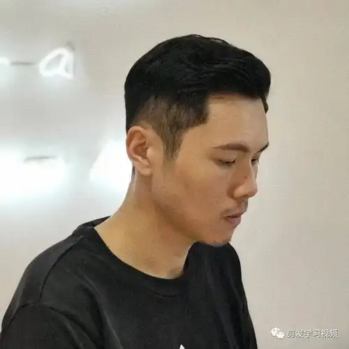 2021精选男士发型(200款) - 饼型图片大全 - 实验室设备网