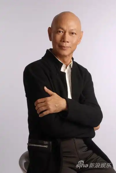 《一生最美》新浪娱乐讯 香港老艺人罗家英(微博)日前发布首只个人